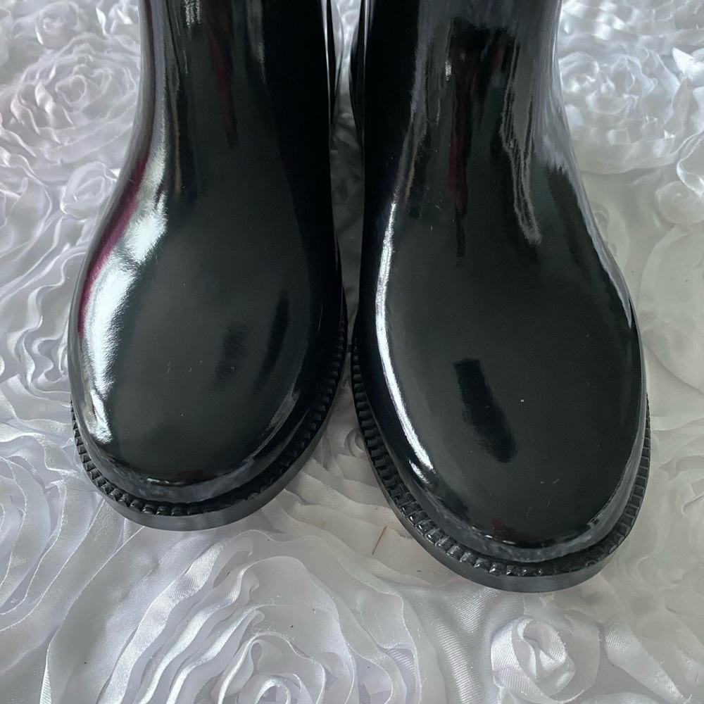 Micheal kor short rain boot - Picture 2 of 2